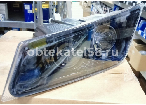 Фара противотуманная VOLVO 3v LH(левая)/черная рамка/двойная/линзы TRF TRF7103110