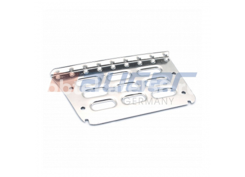 Накладка на нижнюю подножку Volvo 2v/3v правая 20360789 Auger 66816