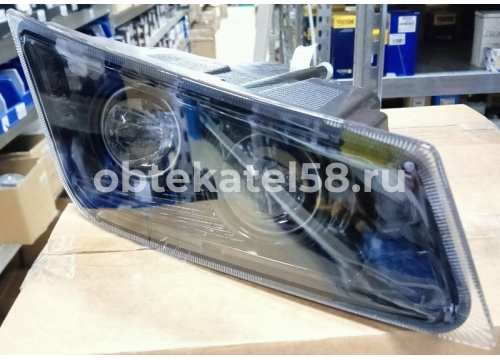 Фара противотуманная VOLVO 3v RH(правая)/черная рамка/двойная/линзы TRF TRF7103111